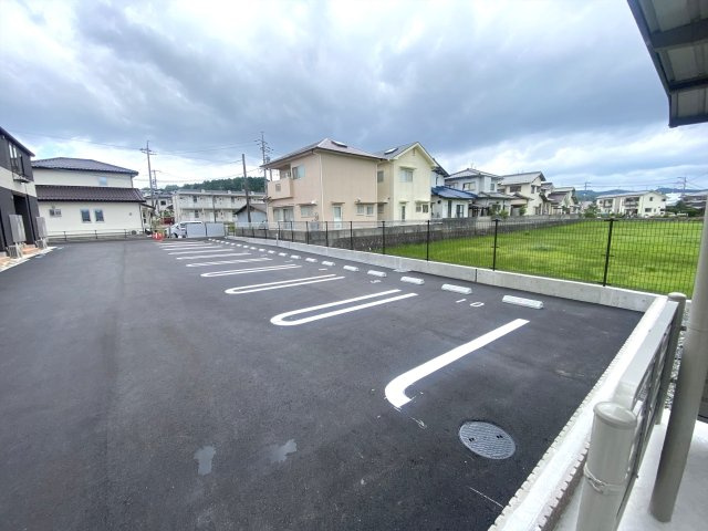 ルガール　ソレアードの駐車場