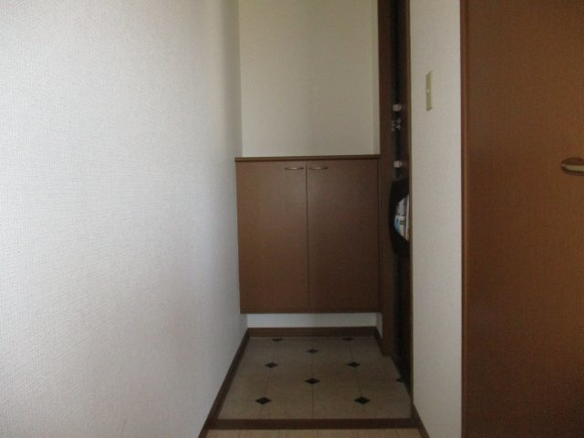 リヴェール岐南の玄関