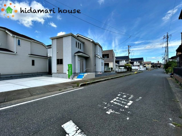 蓮田市藤ノ木Ⅰ　新築戸建　ハートフルタウン01の前面道路含む現地写真