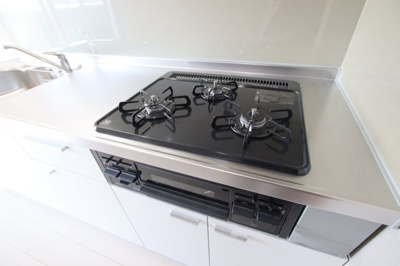 【設備】 | 南の風 ラ・サンブラ | 3口コンロ