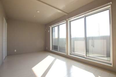 【洋室】 | 南の風 ラ・サンブラ