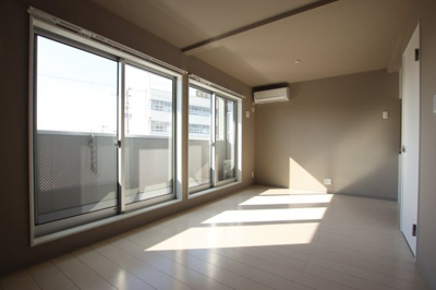 【洋室】 | 南の風 ラ・サンブラ