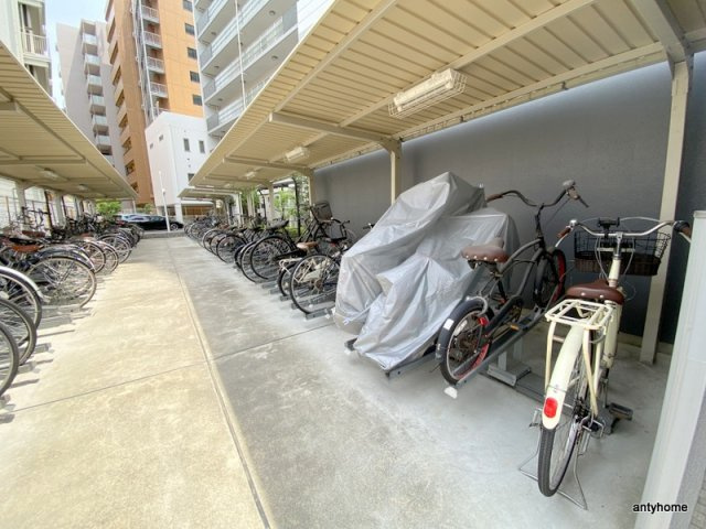 プレサンス玉造駅前　仲介手数料無料の駐車場