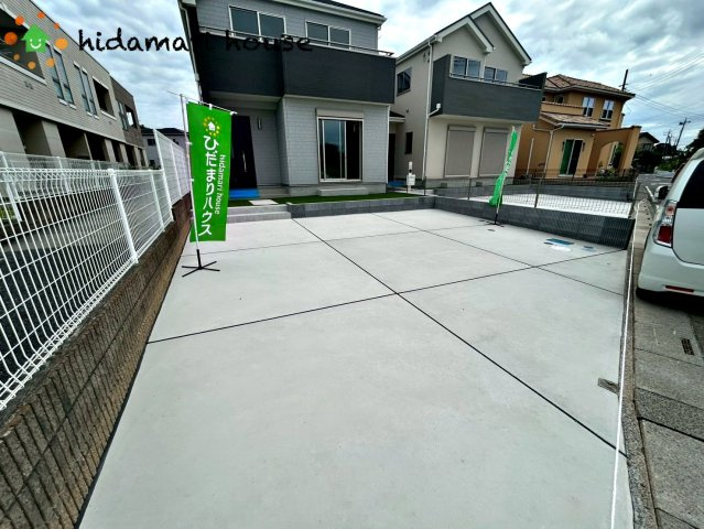 蓮田市藤ノ木Ⅰ　新築戸建　ハートフルタウン02の駐車場