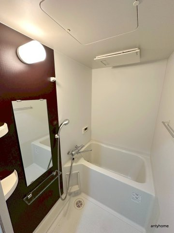 ブリリアントコート農人橋　仲介手数料無料の浴室