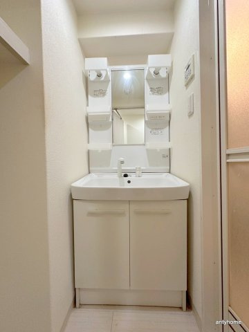 ブリリアントコート農人橋　仲介手数料無料の洗面所