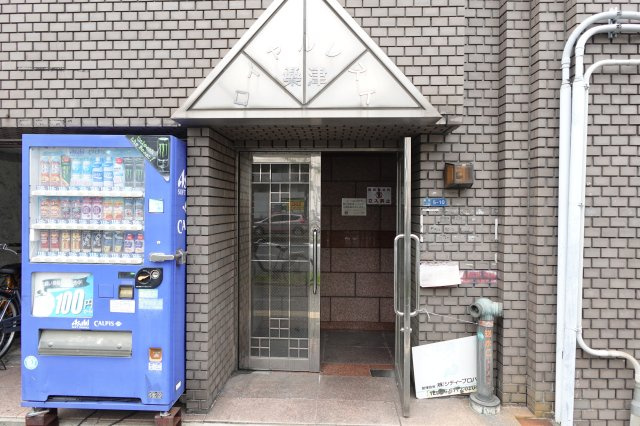 【エントランス】 | ロイヤルレスト桑津