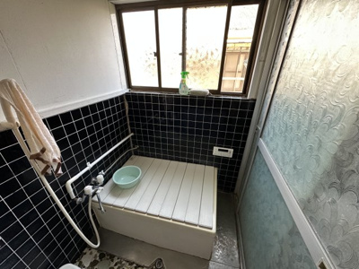 【浴室】 | 都城市今町 レストラン跡地　2,400万円 | 居宅部分 風呂