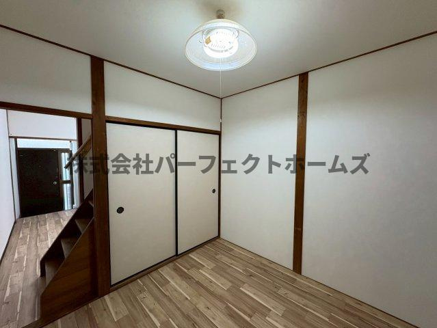 東香里園町連棟　賃貸の居間・リビング|居間です