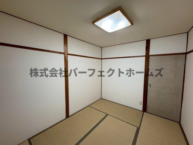 東香里園町連棟　賃貸の和室|い草の香りが落ち着く素敵な和室です