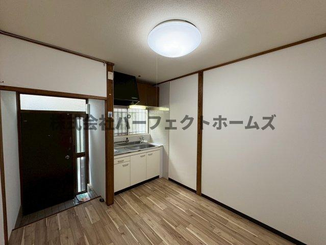 東香里園町連棟　賃貸の玄関|玄関です