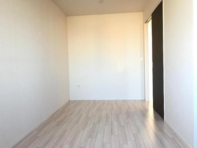 【内装】 | ラ・プリシェール | 北側洋室