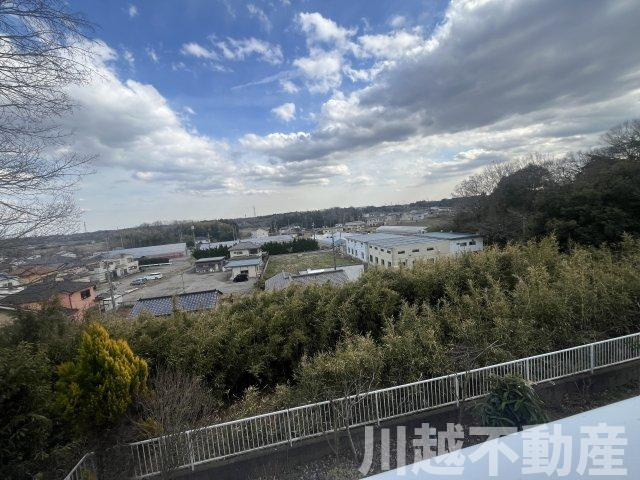 高台の眺望が魅力の山林つき中古戸建の展望|富士山や、打ち上げ花火も見ることができます