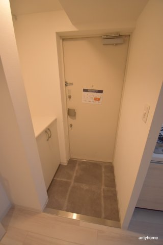 MSR梅田EAST　仲介手数料無料の玄関