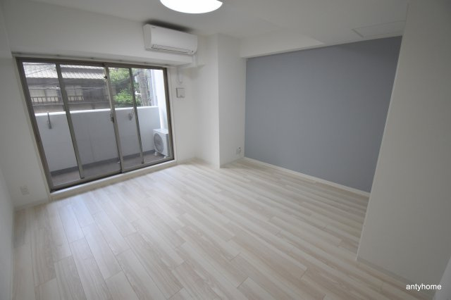 MSR梅田EAST　仲介手数料無料の居間・リビング