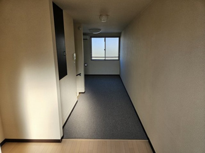 【居間・リビング】 | レオネクストダブルジーⅡ | 備品や設備仕様は号室等により異なります現地をご確認ください。