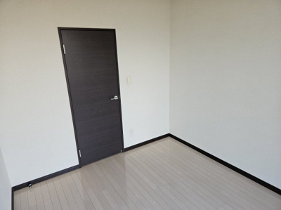 【寝室】 | レオネクストダブルジーⅡ | 備品や設備仕様は号室等により異なります現地をご確認ください。