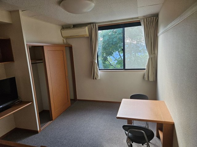 【居間・リビング】 | レオパレスタウンコート南矢三Ⅱ | 備品や設備仕様は号室等により異なります現地をご確認下さい。