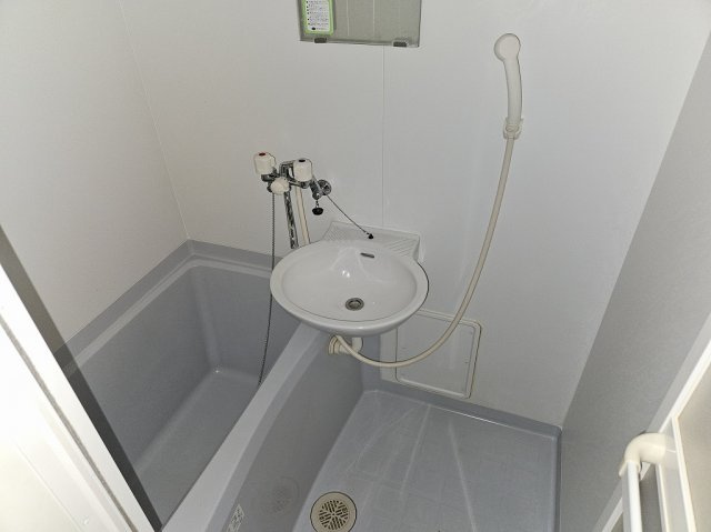 【浴室】 | レオパレス眉山南 | 備品や設備仕様は号室等により異なります現地をご確認下さい。