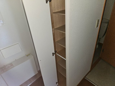 【玄関】 | レオパレスタウンコート南矢三Ⅱ | 備品や設備仕様は号室等により異なります現地をご確認下さい。