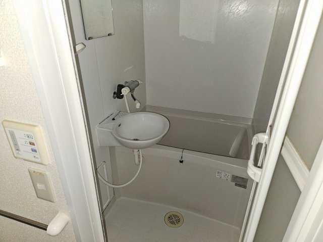 【浴室】 | レオパレスメルベーユ　昭和 | 備品や設備仕様は号室等により異なります現地をご確認下さい。