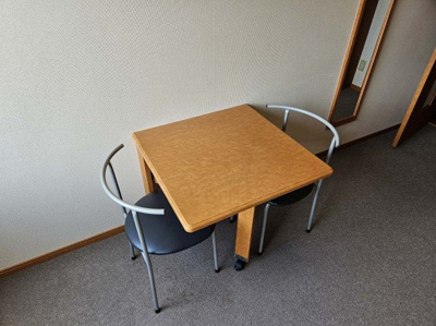 【その他】 | レオパレス眉山南 | 机・椅子