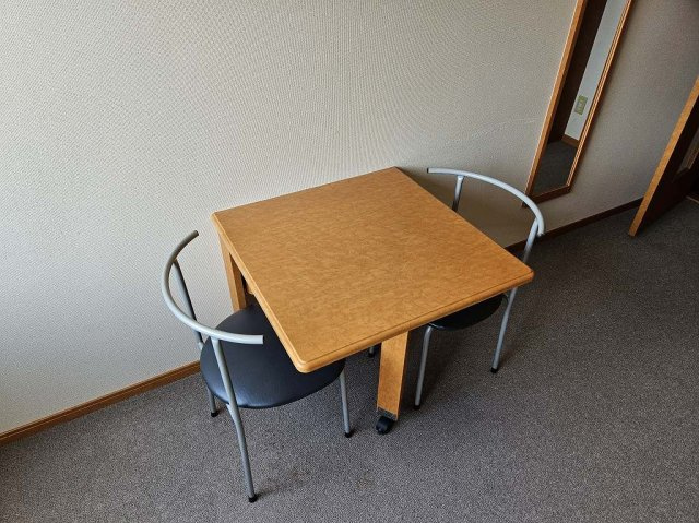【その他】 | レオパレス眉山南 | 机・椅子