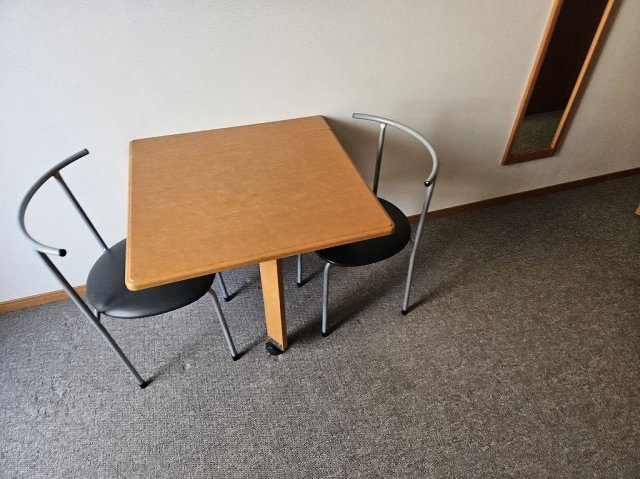 【その他】 | レオパレス南の風　Ⅱ | 机・椅子