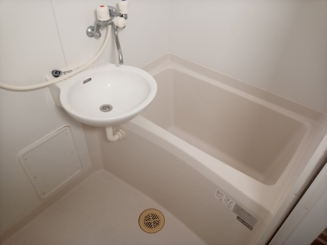 【浴室】 | レオパレスハナミズキ | 備品や設備仕様は号室等により異なります。現地をご確認下さい。