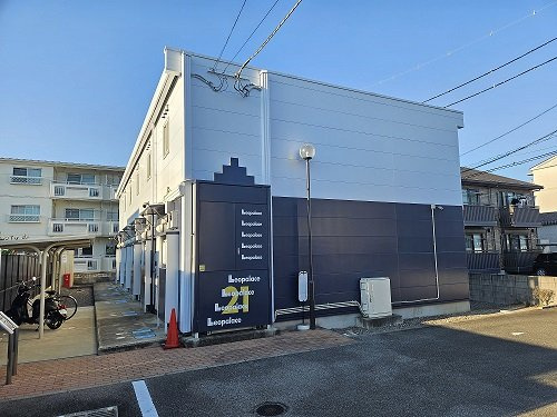 【外観】 | レオパレスハナミズキ | 外はこのようになっています