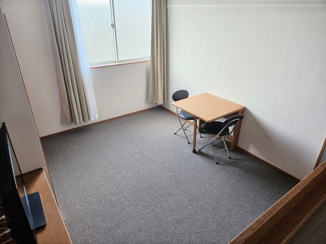【居間・リビング】 | レオパレスひまわり | 備品や設備仕様は号室により異なります。現地をご確認下さい。