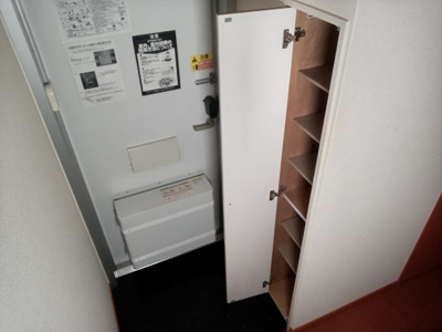 【玄関】 | レオパレスＷｅｓｔⅡ | 備品や設備仕様は号室等により異なります。現地をご確認下さい。