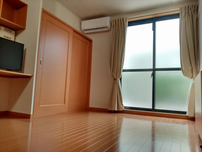 【居間・リビング】 | レオパレスＷｅｓｔⅡ | 備品や設備仕様は号室等により異なります。現地をご確認下さい。