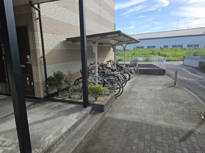 【その他】 | レオパレスウッズ春日 | 駐輪場