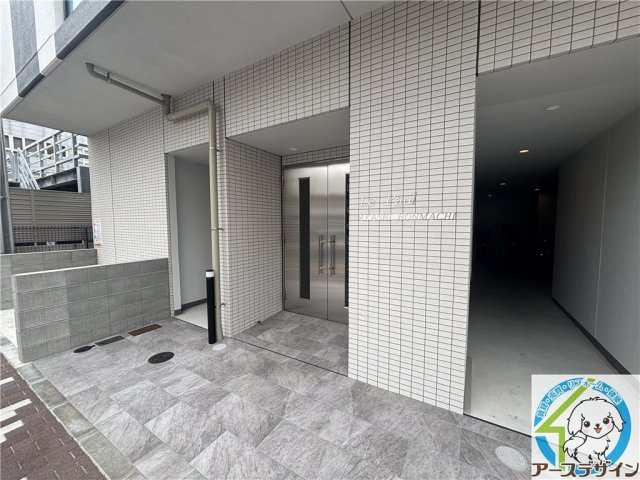 ル・ポール明石本町のエントランス