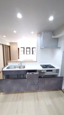 東大阪市長堂２丁目　中古戸建のキッチン