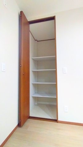 東大阪市長堂２丁目　中古戸建の収納