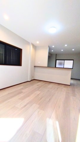 東大阪市長堂２丁目　中古戸建の居間・リビング