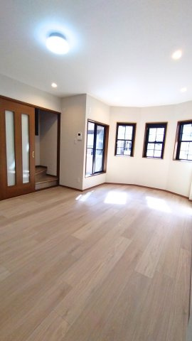 東大阪市長堂２丁目　中古戸建の居間・リビング