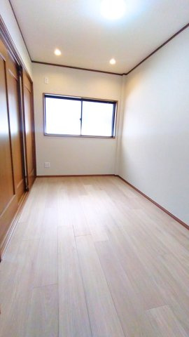 東大阪市長堂２丁目　中古戸建の寝室