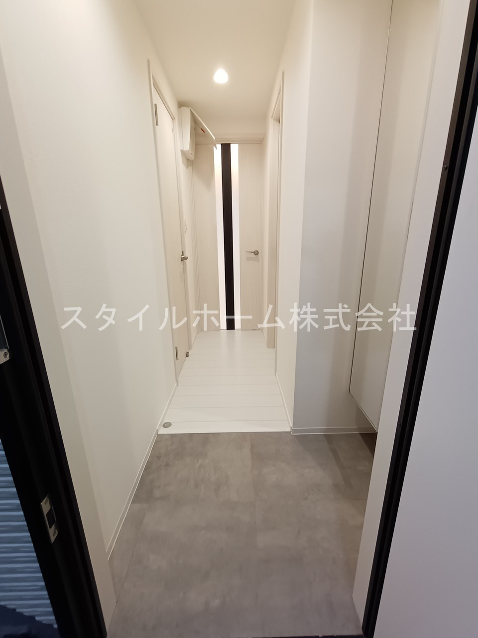 朝風のノーブルの玄関