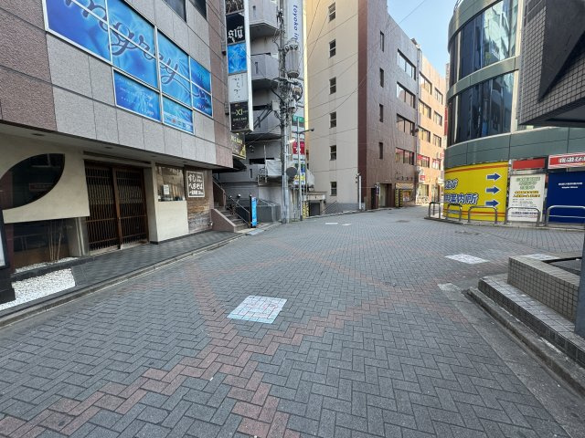 ノバビルの周辺