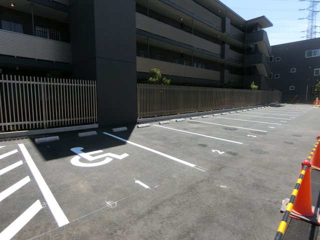 アグロラトス　ヒサリコの駐車場