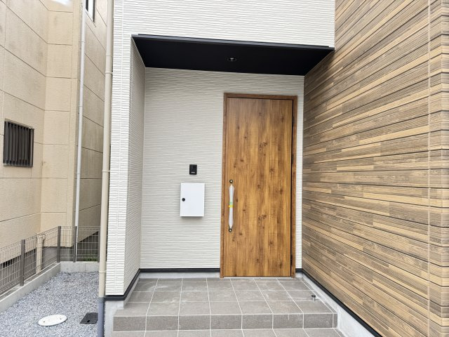 松戸市小金原１丁目新築戸建（小金原13期）のエントランス|エントランス・玄関ポーチ