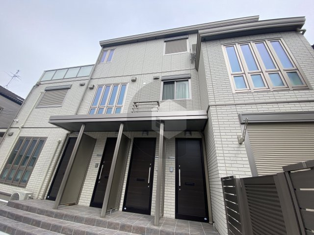 Pearlesecent Cubeの外観