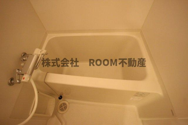 サンタプレイスの浴室|コンパクトで使いやすいお風呂です