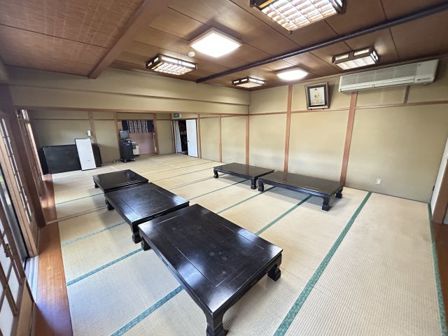 荒尾町外山店舗の和室