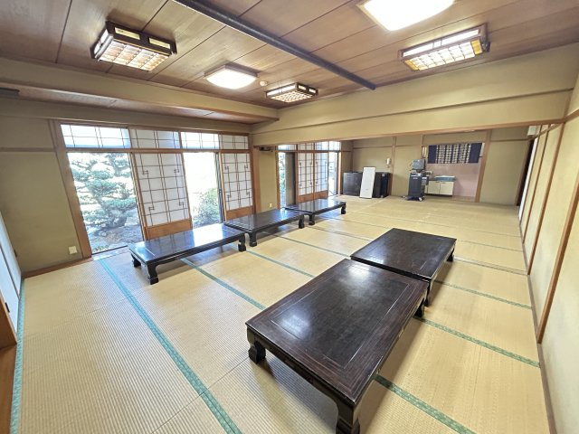 荒尾町外山店舗の和室