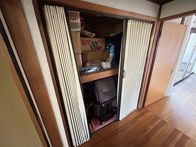 荒尾町外山店舗の収納