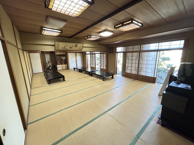 荒尾町外山店舗のロビー